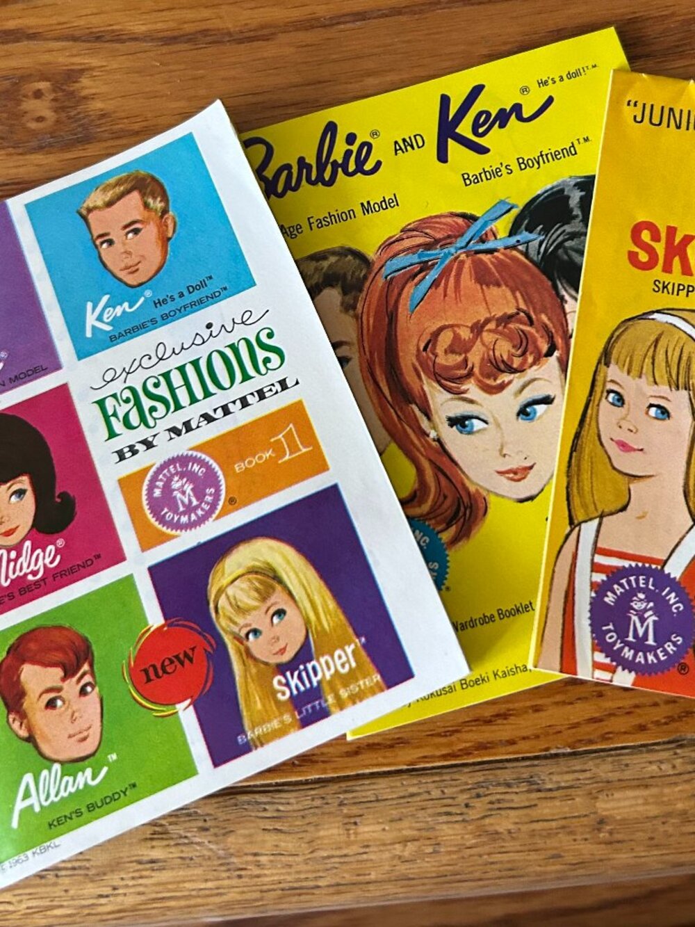 3 BARBIE BOOKLETS